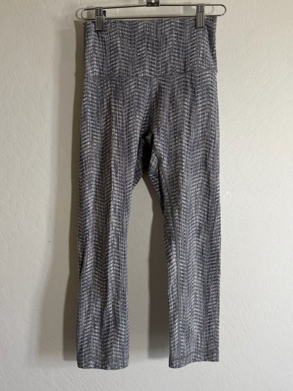 lululemon High-Rise Gray Patterned Stretch Yoga Pants